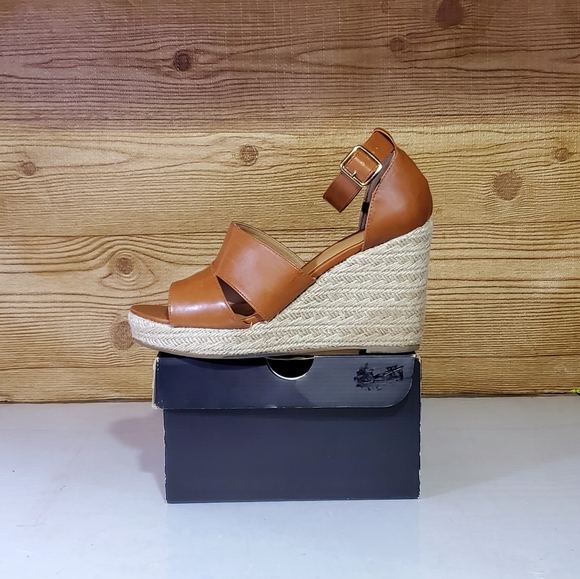 Womens Strapped open to shoes - Picture 2 of 8